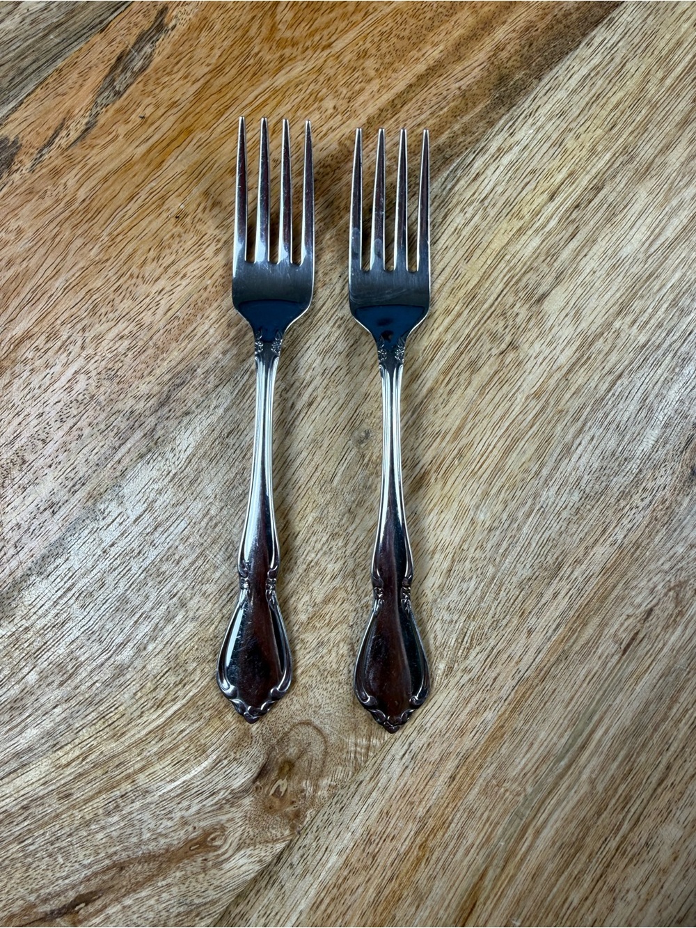 Oneida Deluxe Stainless Dinner Forks Set of 2 Vintage Replacement Flatware